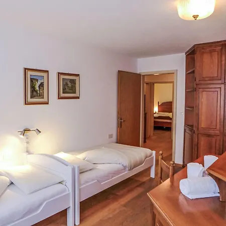 Апартаменты Chesa Arlas E2 By Interhome *