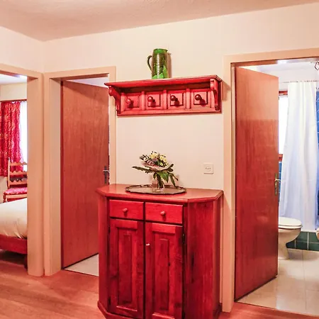 Apartamento Chesa Arlas E2 By Interhome *