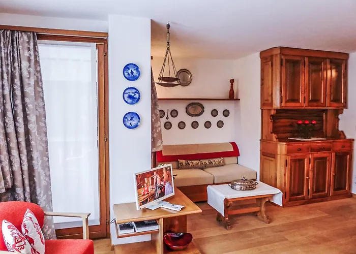 Chesa Arlas E2 By Interhome