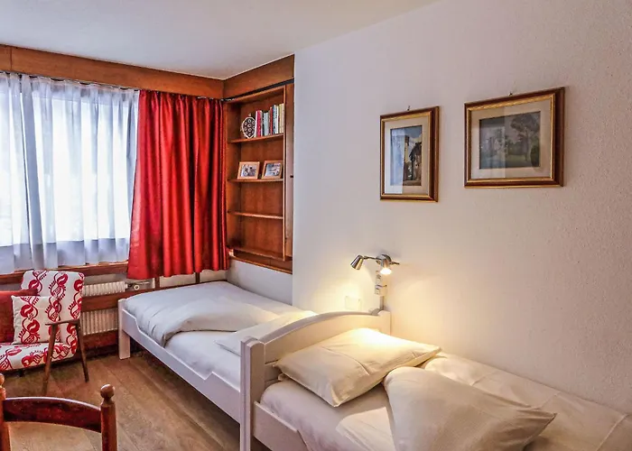 Апартаменты Chesa Arlas E2 By Interhome